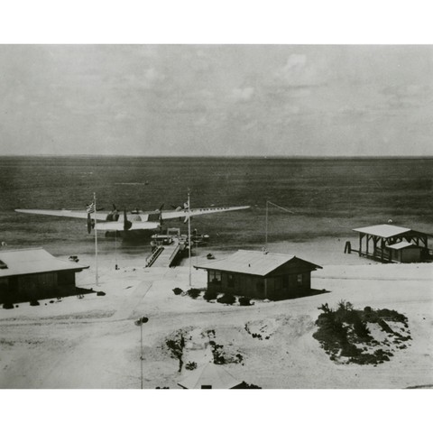An image associated with the Instagram post https://millsfield.sfomuseum.org/id/1880151221/